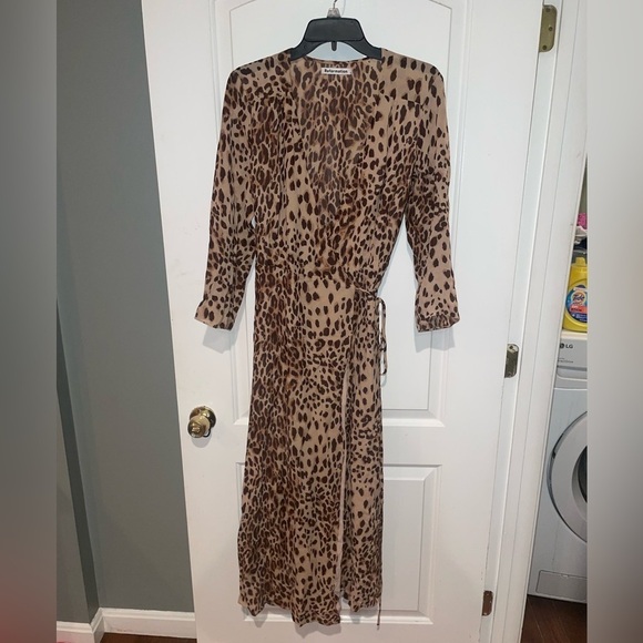 NEW! Reformation Alessandra 3/4 Sleeve Midi Dress in Animal Print 🌻 Large - Picture 5 of 10